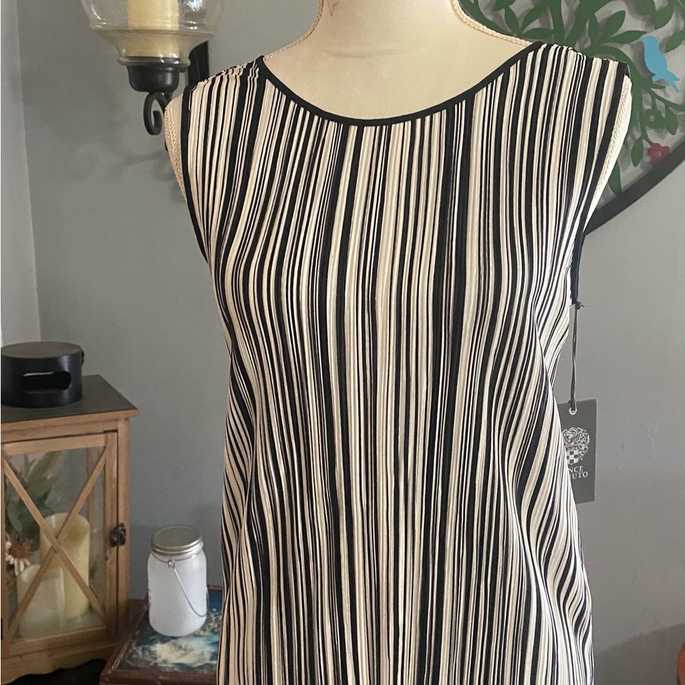 MWT Vince Camuto Black and White Striped Sleeveless Top